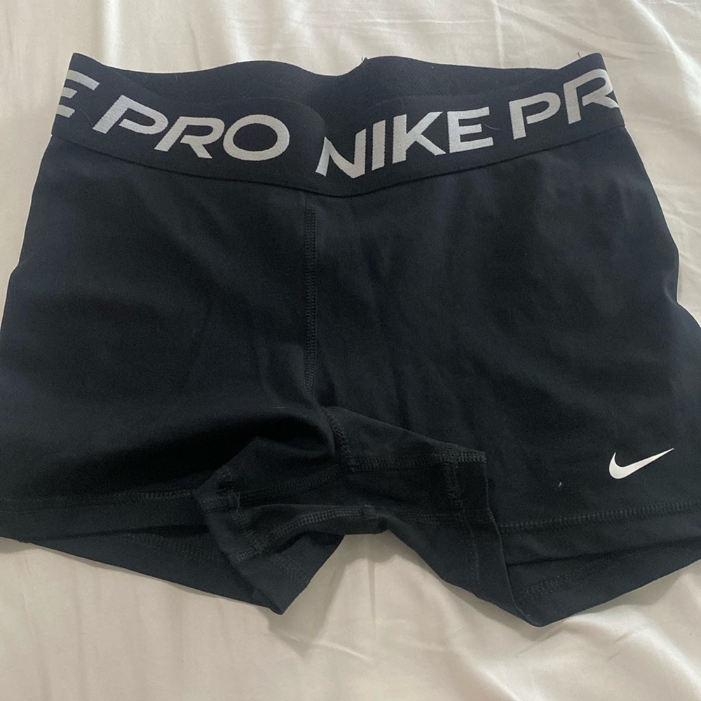 Black Nike pros - size medium